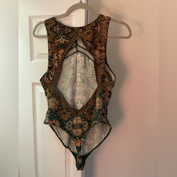 Free People Floral Open Back bodysuit - Picture 3 of 5